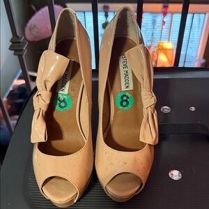Steve Madden Nude Patent Peep-Toe Heels with Bow Accent